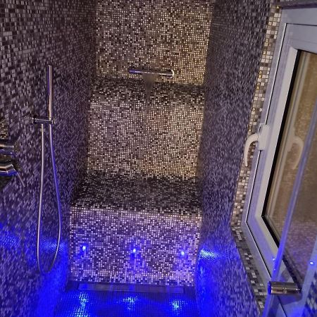 S&T Luxury House In Plebiscito Square Apartment Napoli Bagian luar foto