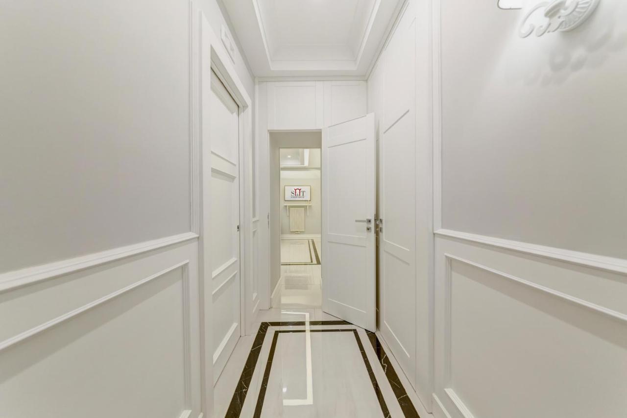 S&T Luxury House In Plebiscito Square Apartment Napoli Bagian luar foto
