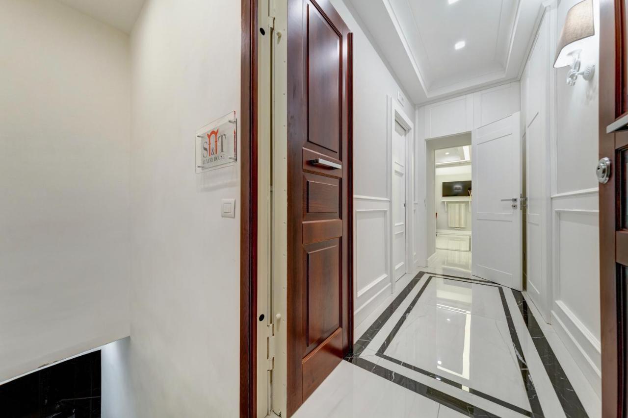 S&T Luxury House In Plebiscito Square Apartment Napoli Bagian luar foto