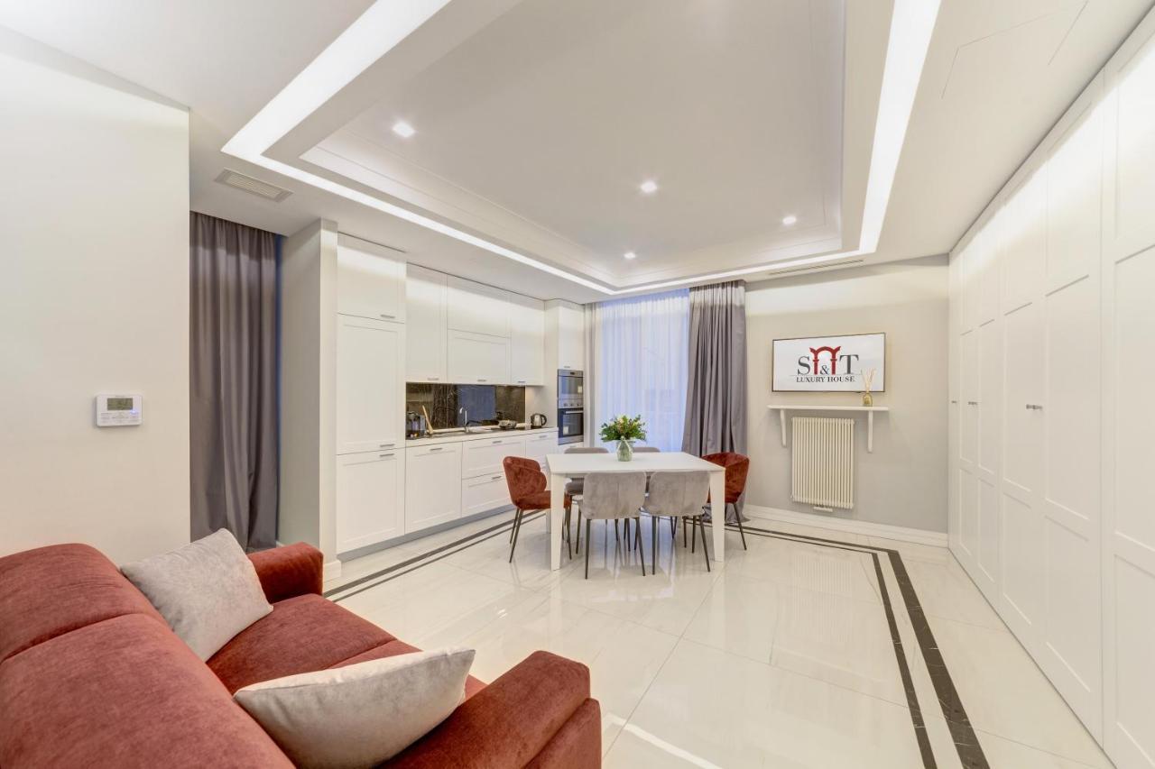 S&T Luxury House In Plebiscito Square Apartment Napoli Bagian luar foto